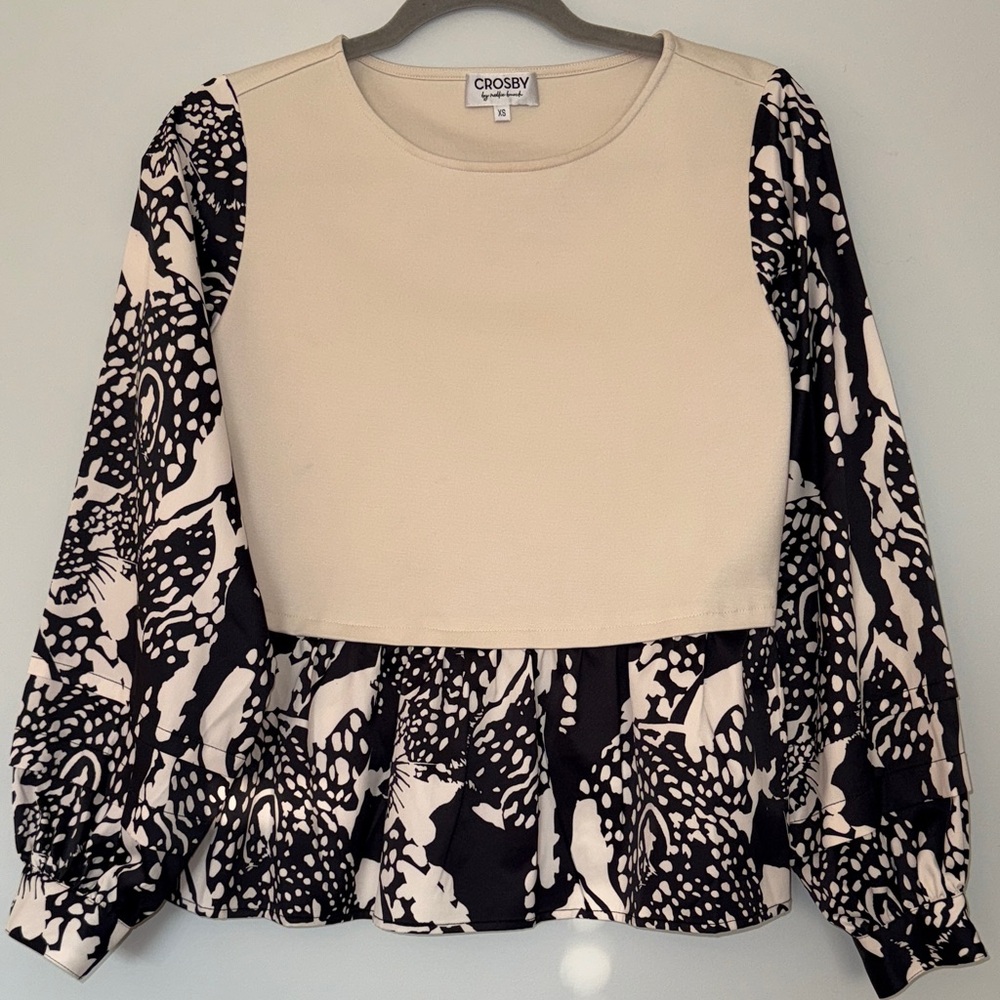 Crosby. Women's Beige and Black Patterned Blouse